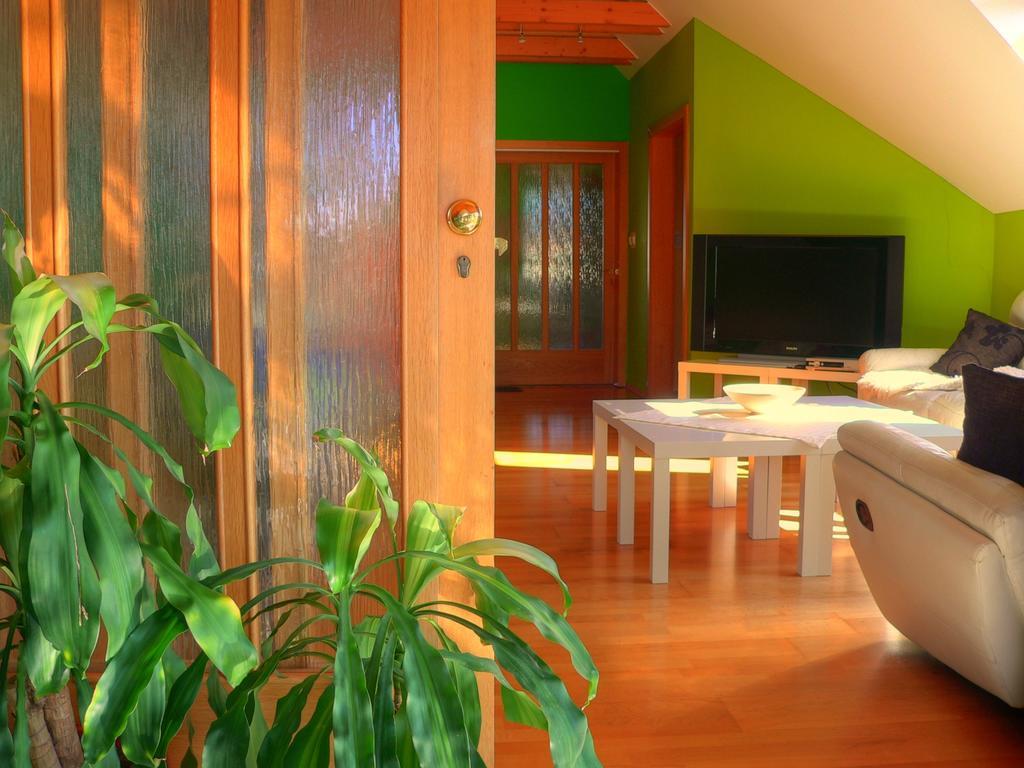 Privat Baja Hotell Liptovský Mikuláš Rum bild