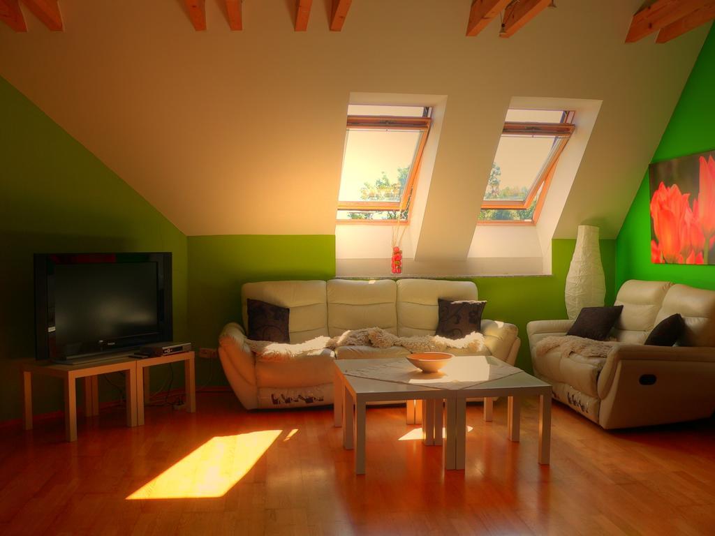 Privat Baja Hotell Liptovský Mikuláš Rum bild