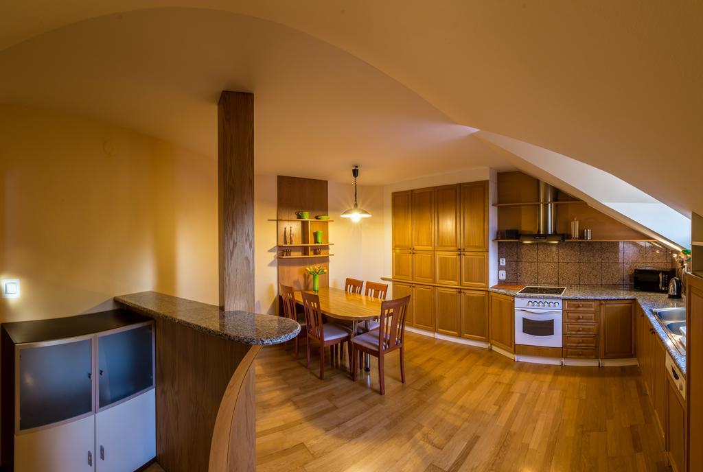 Privat Baja Hotell Liptovský Mikuláš Rum bild