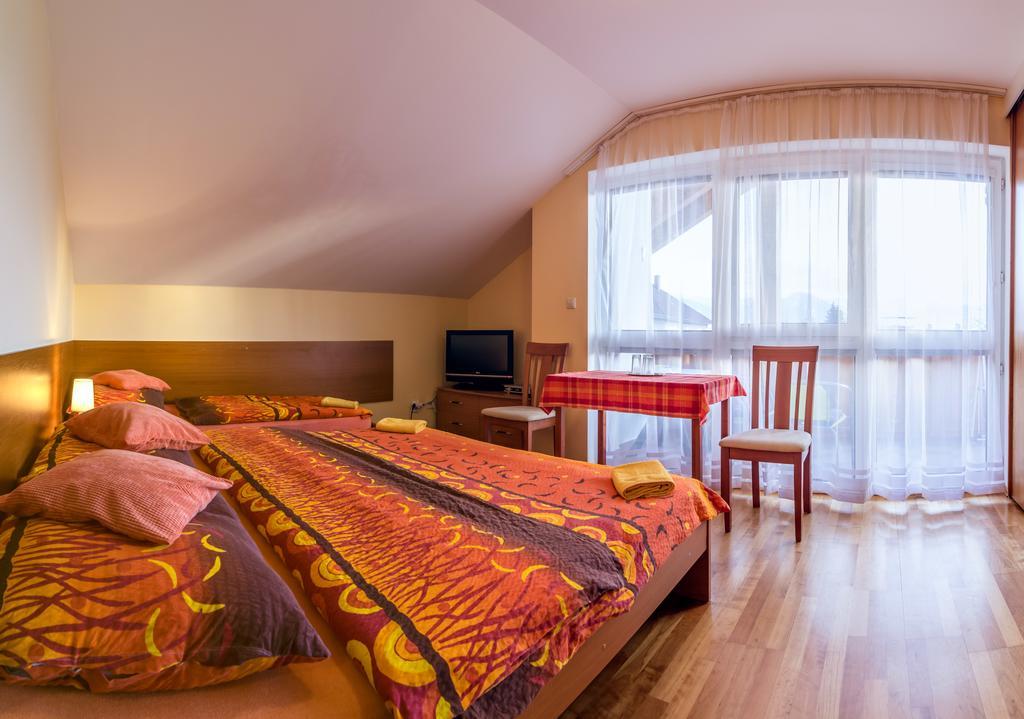 Privat Baja Hotell Liptovský Mikuláš Exteriör bild